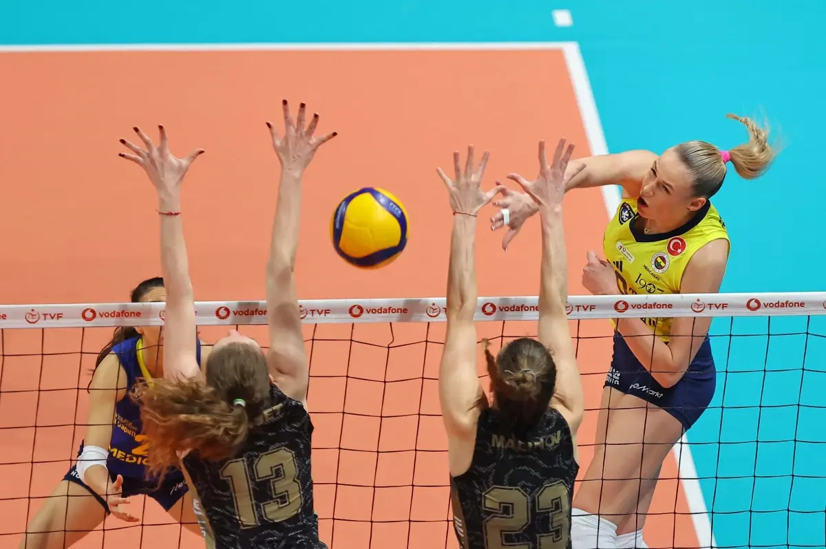 Fenerbahçe Medicana, Zeren Spor'u 3-1 Yendirerek Finale Yükseldi