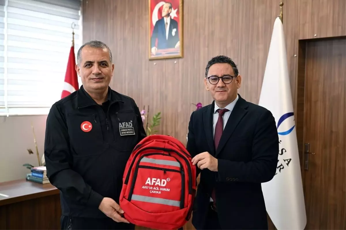 Manisa CBU Spor Bilimleri Fakültesi'nde Afet ve Yangın Güvenliği Eğitimi Gerçekleşti