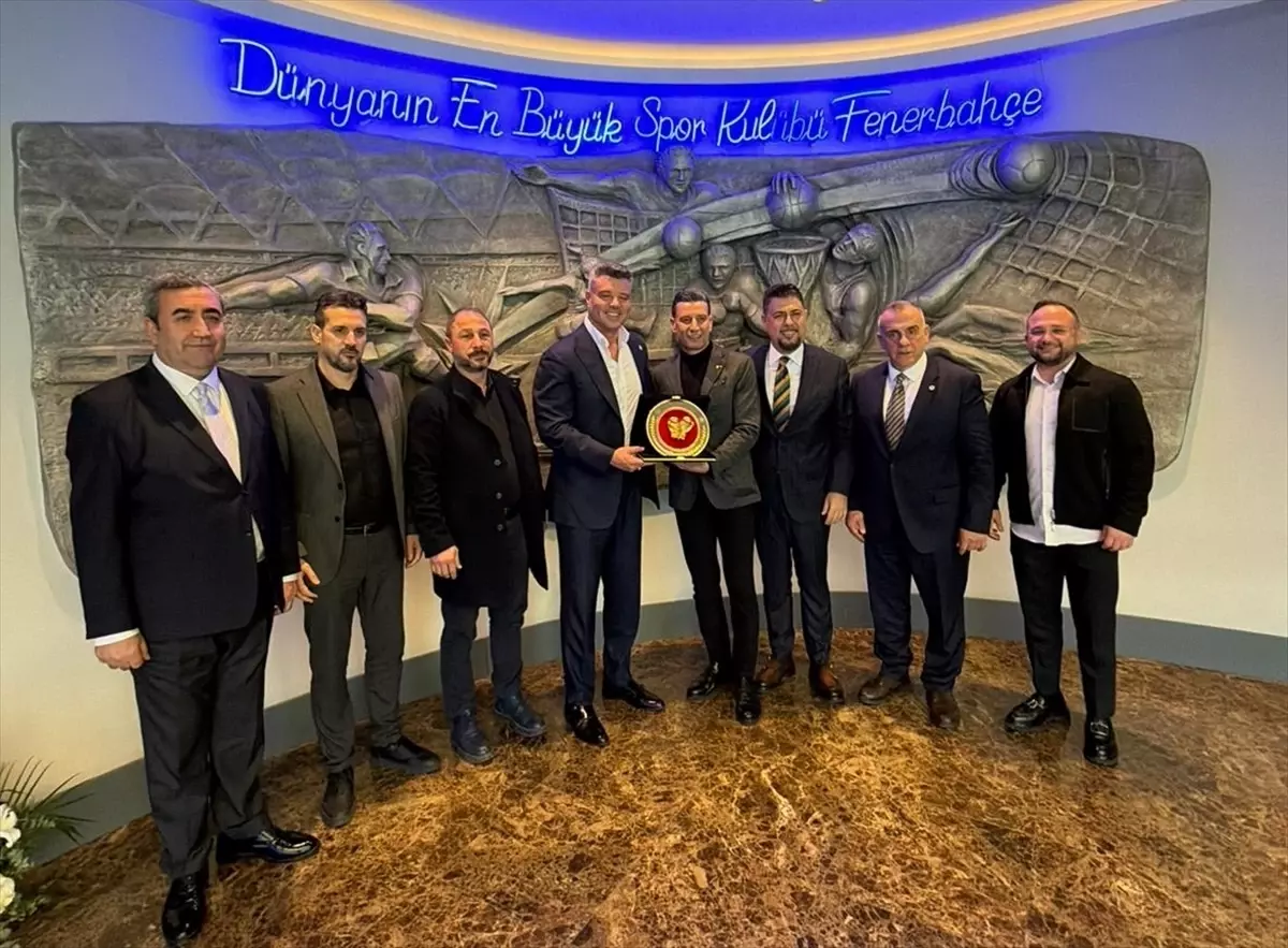 Boks Federasyonu Başkanı Hekimoğlu, Fenerbahçe ile İş Birliği Projelerini Görüştü