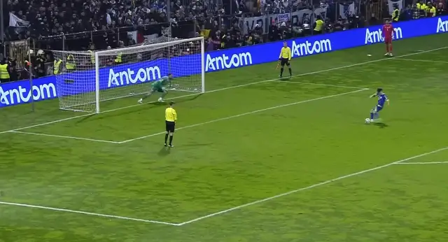 Bajraktarevic gençken topa vuruyor