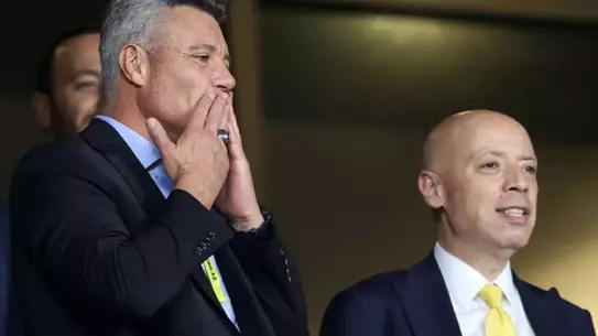 Sadettin Saran sahnede