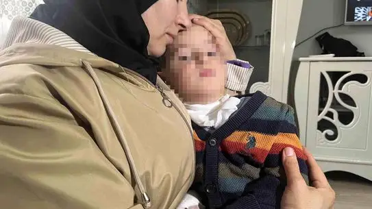 Olay yerinde polis ve sağlık ekipleri