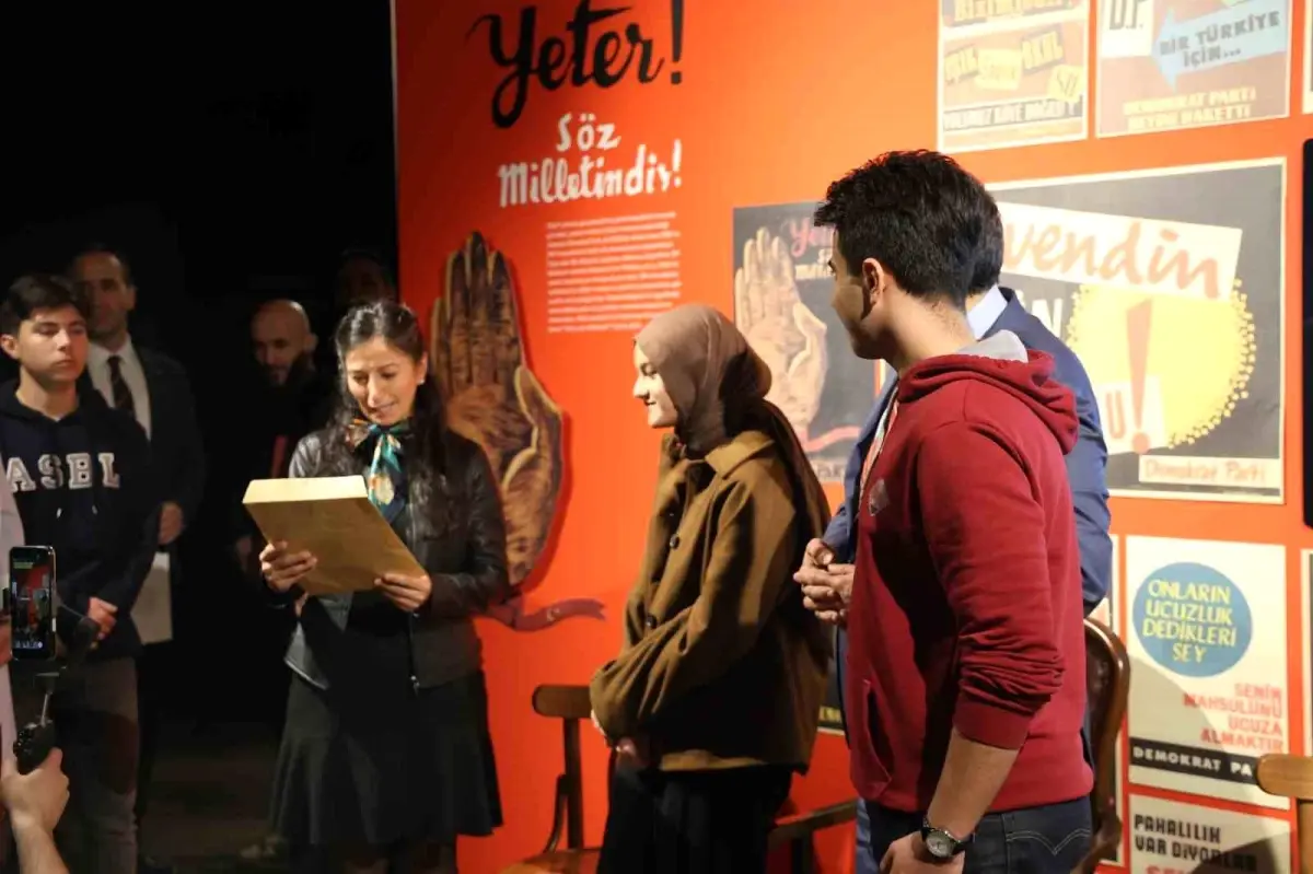 Bakan Tekin'den Öğretmen Fadime Derici'ye Sürpriz Doğum Günü Kutlaması