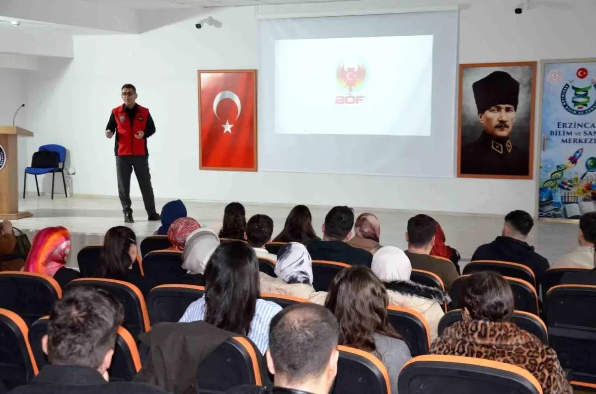 Erzincan'da Yeni Atanan Öğretmenlere Terörle Mücadele Semineri Düzenlendi