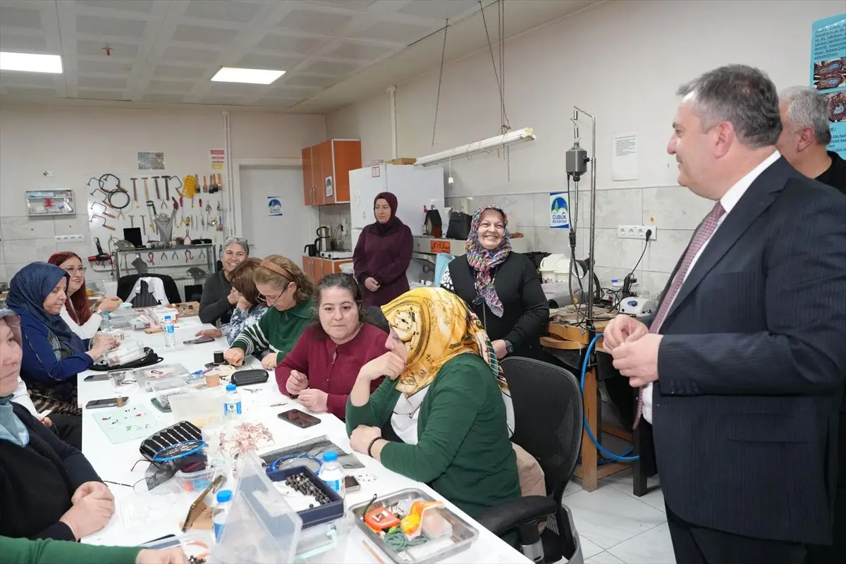 Çubuk'ta Agat Taşı Kursu: Kadın Girişimciliğine Destek
