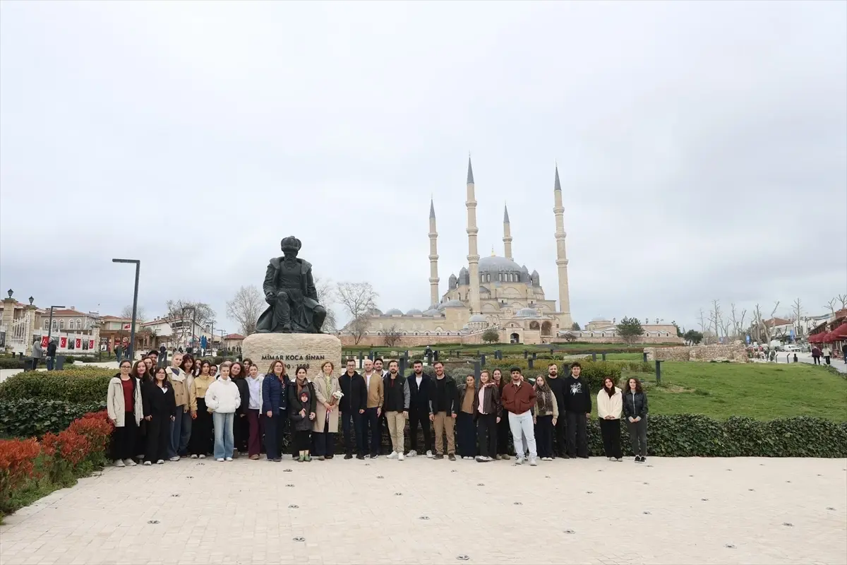 Trakya Üniversitesi Öğrencileri Selimiye Camii'nde Restorasyonun İzlerini Sürdü
