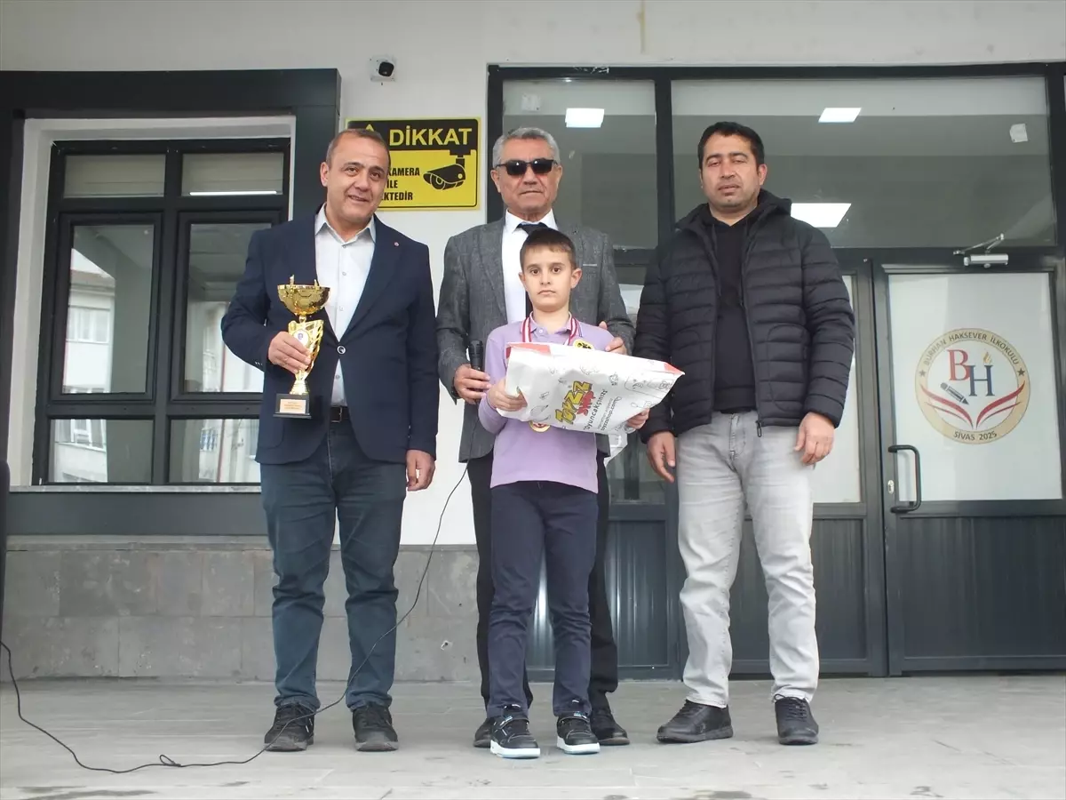 Sivaslı Genç Sporcu Ömer Agah Aslan’ın Elazığ’da Zaferi Coşkuyla Kutlandı