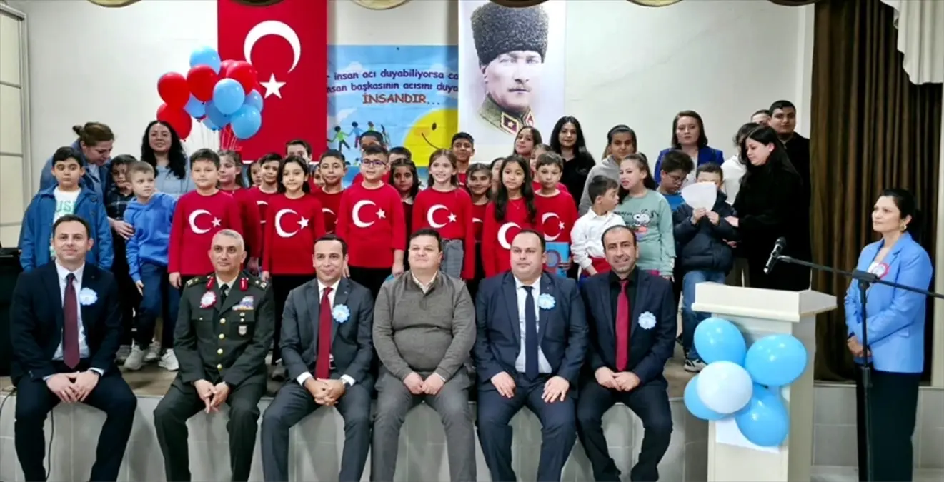 Gelibolu’da Otizm Farkındalık Günü Coşkuyla Kutlandı: Özel Öğrenciler Sahne Aldı