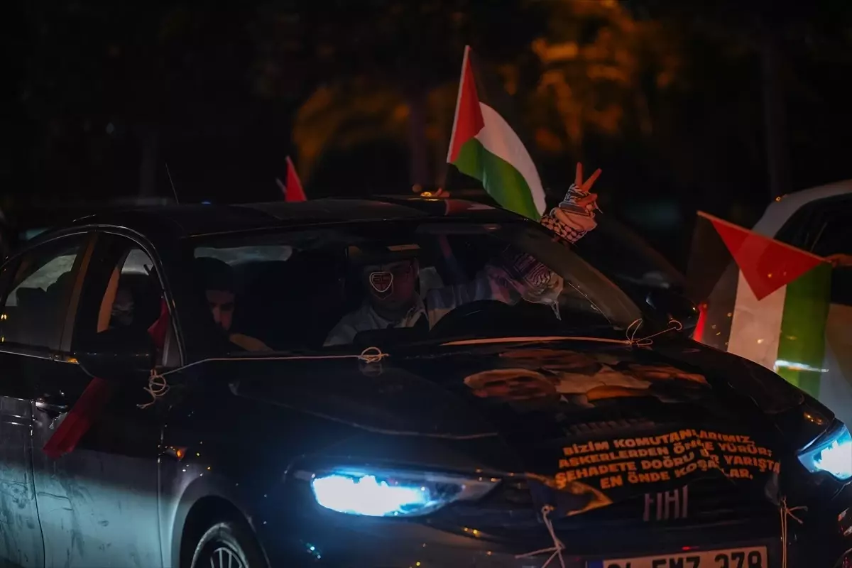 İstanbul'da Filistin'e Destek İçin Araç Konvoyu Düzenlendi