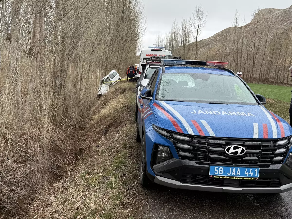 Sivas'ta Araç Devrildi: Üç Kişi Hayatını Kaybetti