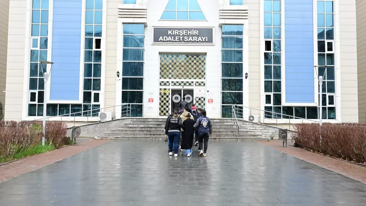 Kırşehir'de Yasa Dışı Bahis Çetesine Darbe: 8 Şüpheli Tutuklandı