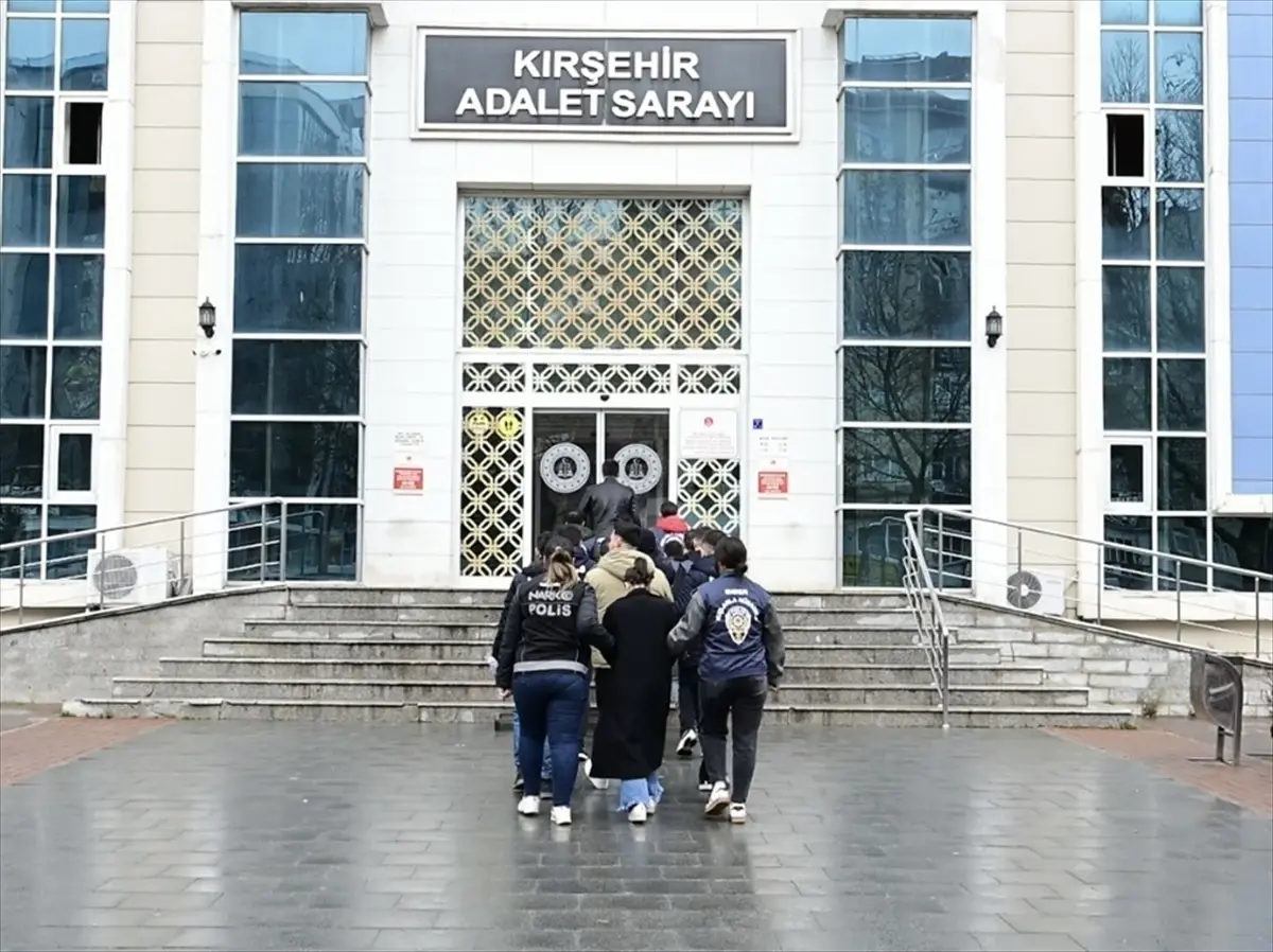 Kırşehir'de Büyük Yasa Dışı Bahis Operasyonu: 11 Şahıs Gözaltında