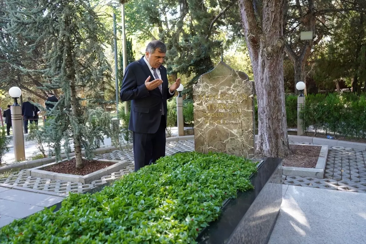 MHP Samsun İl Başkanı Mucur, 29. Yılında Türkeş’i Anma Mesajı Paylaştı