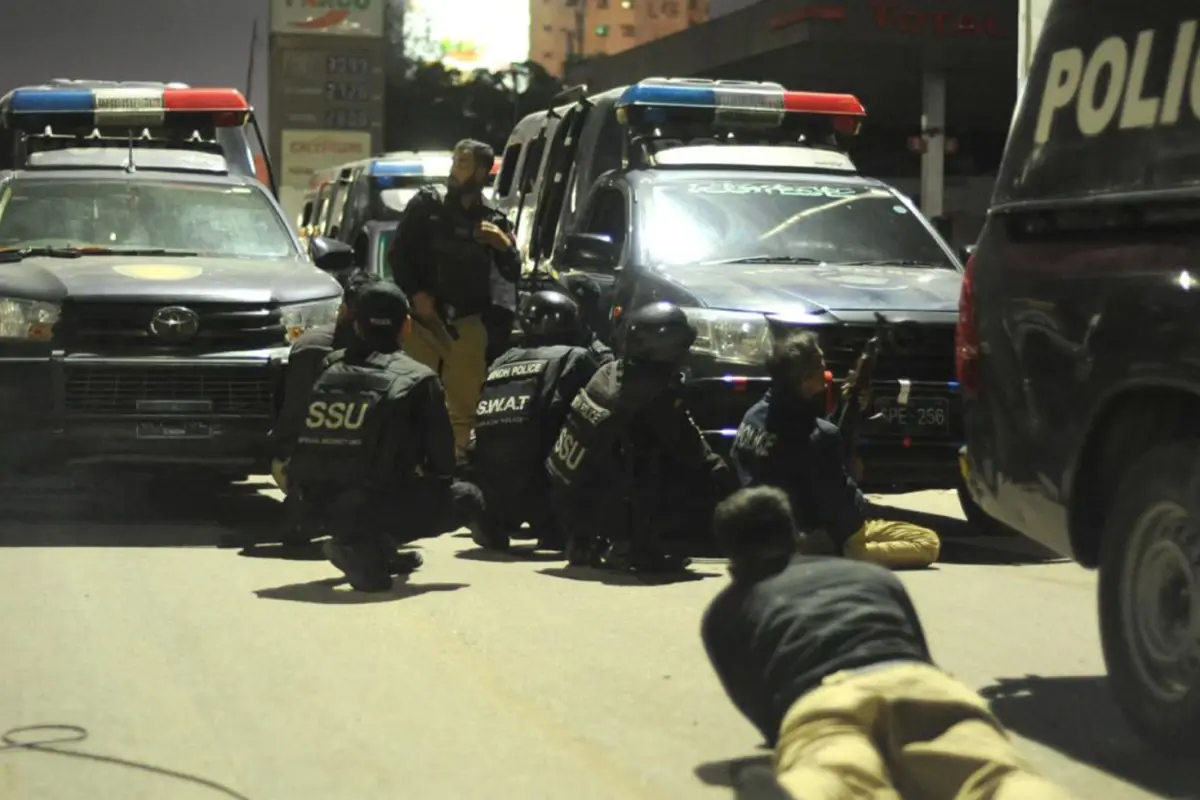 Pakistan’da Polis Karakoluna Yönelik Bombalı Saldırı 5’i Öldürdü, 13 Yaralı