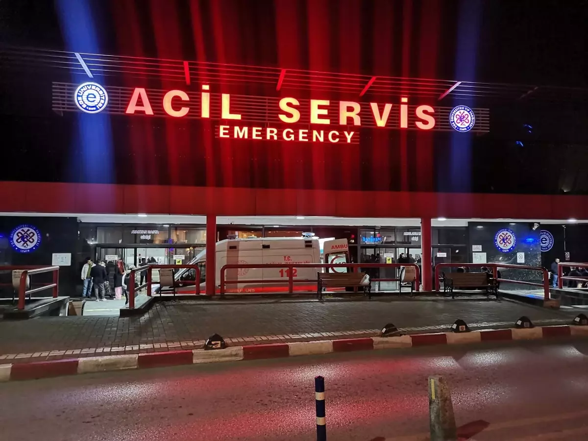 İzmir'in Bir Parkında 2 Yaşındaki Çocuk Bıçak Saldırısına Maruz Kaldı