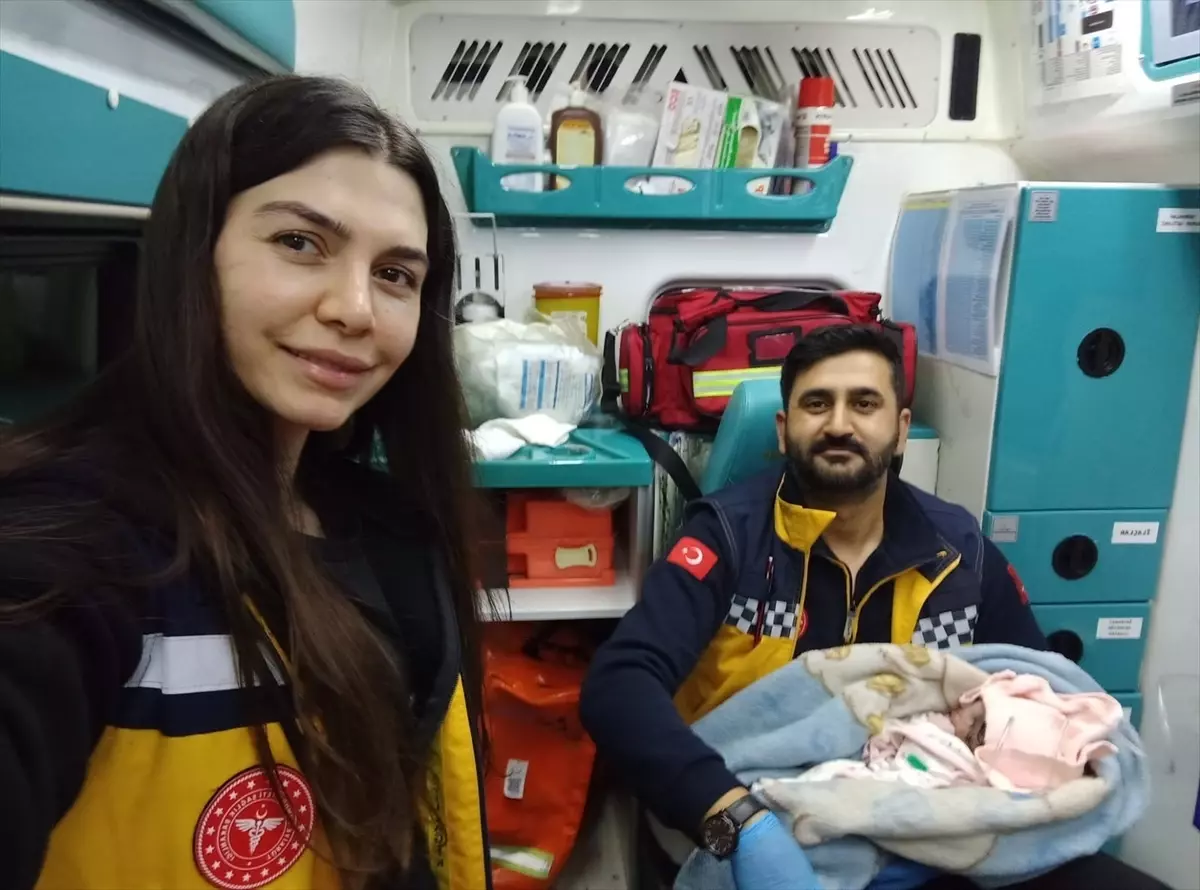 Şanlıurfa’da Ambulans İçinde Doğum: Anne ve Bebek Sağlık Durumu İyi