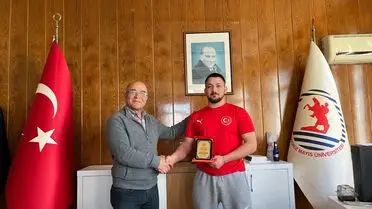 Hamza Temiz güreş anı