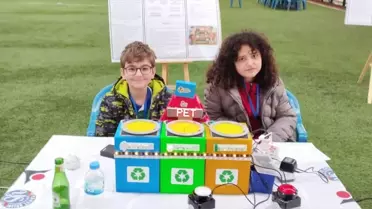 Fuar alanındaki proje stantları