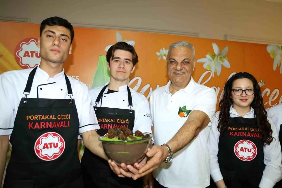 ATÜ'nün Portakal Çiçeği Karnavalı'na Özel Bozkurt Tatlısı Tanıtıldı