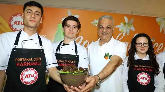 ATÜ'nün Portakal Çiçeği Karnavalı'na Özel Bozkurt Tatlısı Tanıtıldı