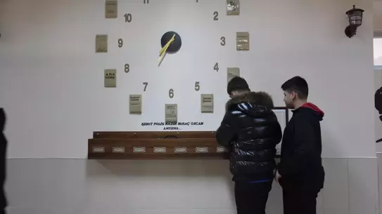 Burs alan öğrenciler