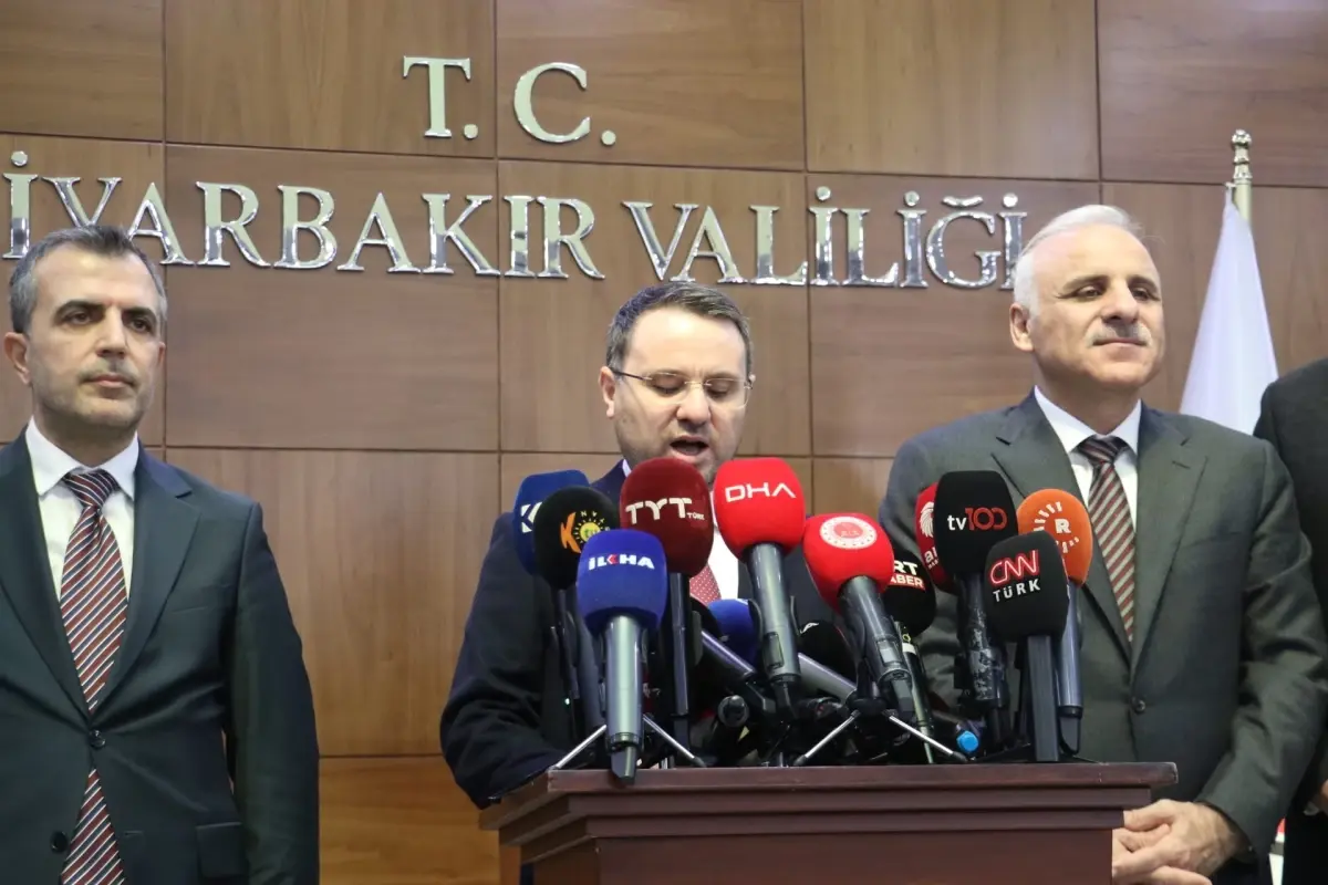 Adalet Bakanı Gürlek, Diyarbakır'da Birlik ve Kardeşlik Mesajı Verdi