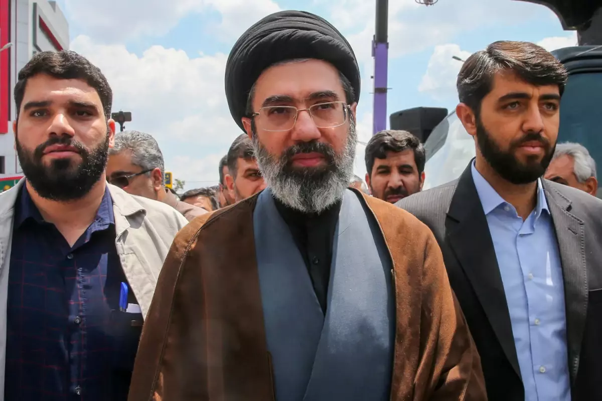 İran’da Din Adamları Nükleer Fetvanın Yeniden Gözden Geçirilmesi İçin Mücteba Hamaney’e Mektup Gönderdi