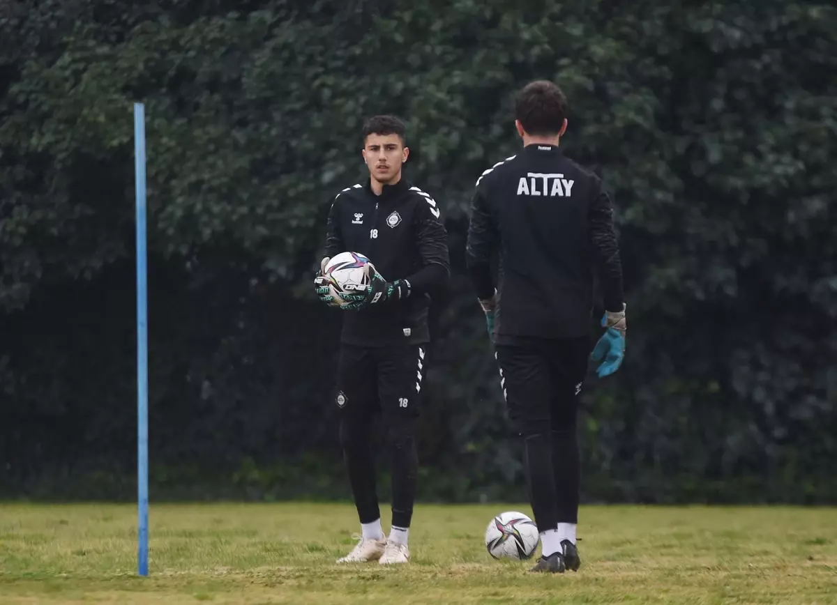 Altay'ın Kritik Maçında Kaleci Krizi: Poyraz Sahada!