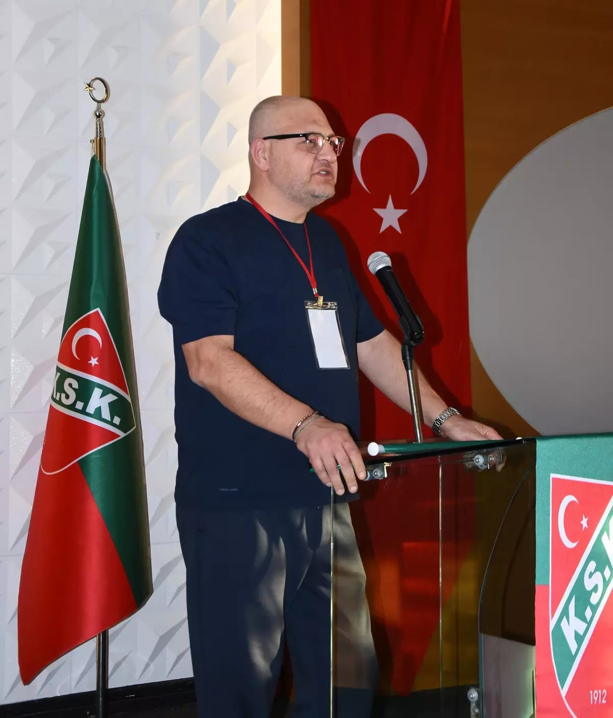 Karşıyaka Spor Kulübü'nde Başkanlık Görevinde Değişiklik Yok: Aygün Cicibaş Liderliğini Sürdürüyor