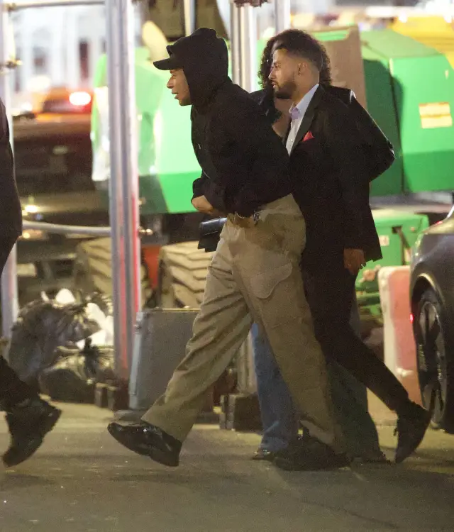 Gece kulübündeki kalabalık