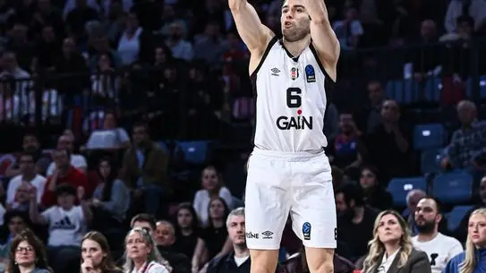 Maçın kritik anlarından bir fotoğraf