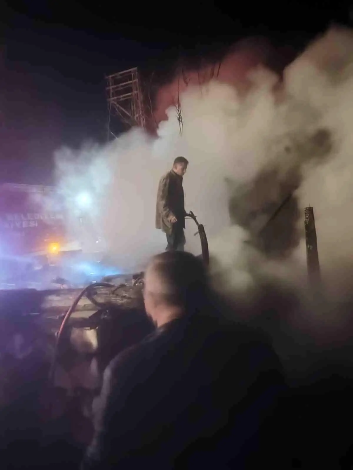 Burdur’un Yarıköy Mahallesinde Ev Yangını Tamamen Söndürüldü