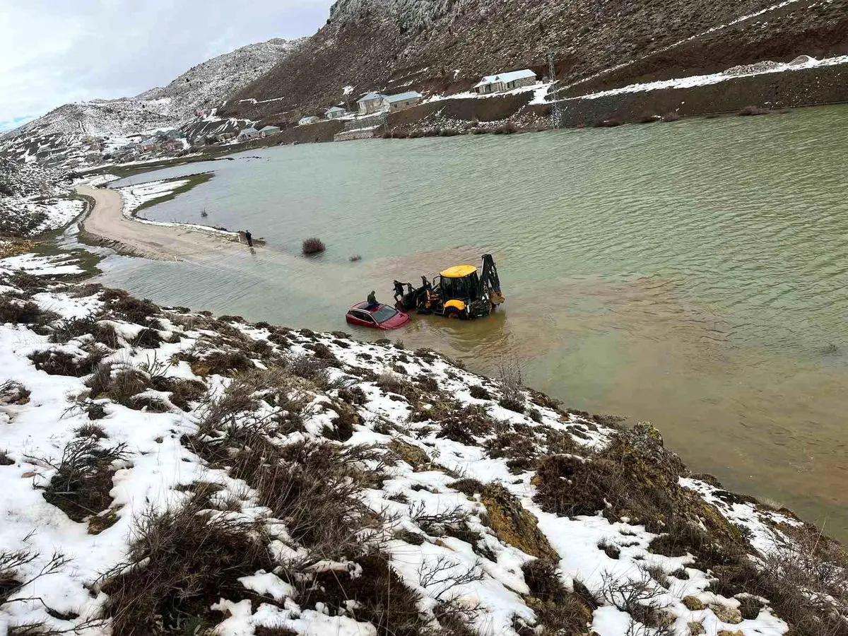 Hadim’de Kar ve Sel Felaketi: Mahsur Kalan Aile Güvenliğe Çıkarıldı