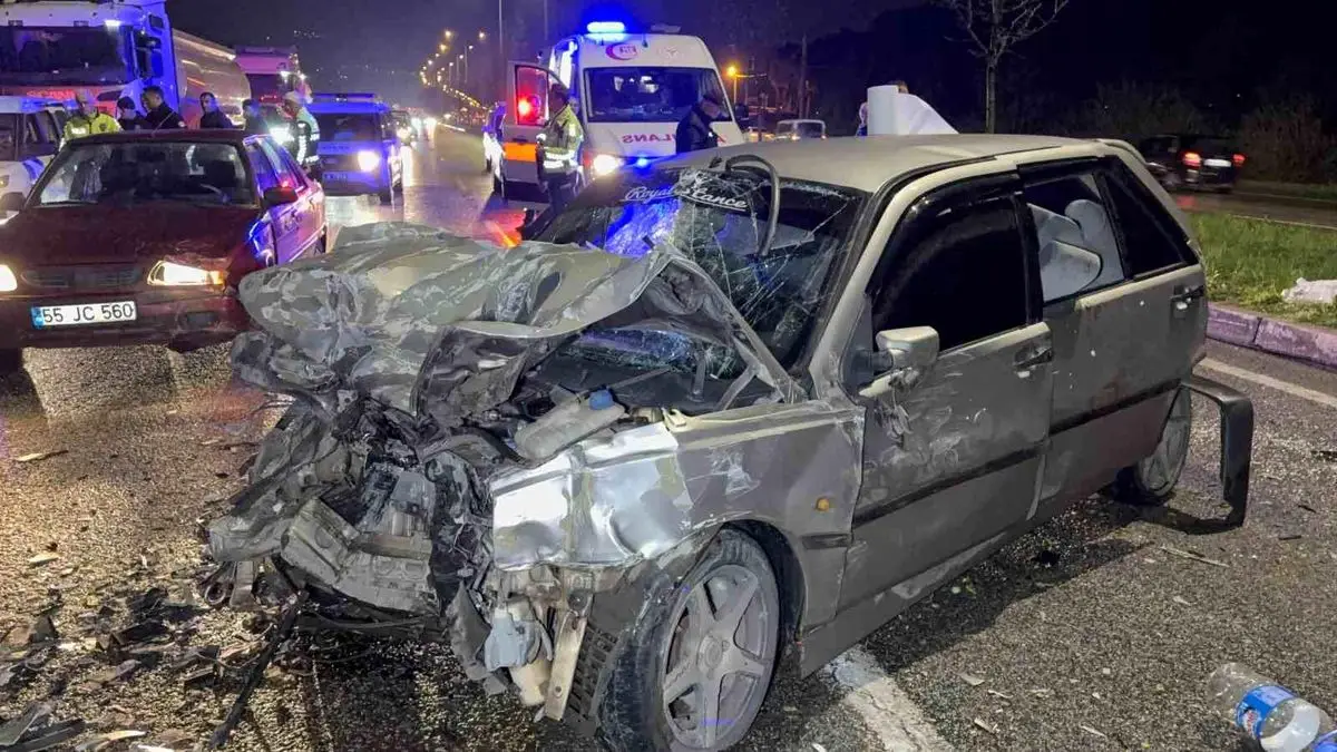 Samsun’da Zincirleme Trafik Kazası: 6 Kişi Yaralandı, 2 Çocuk Sağ Salim