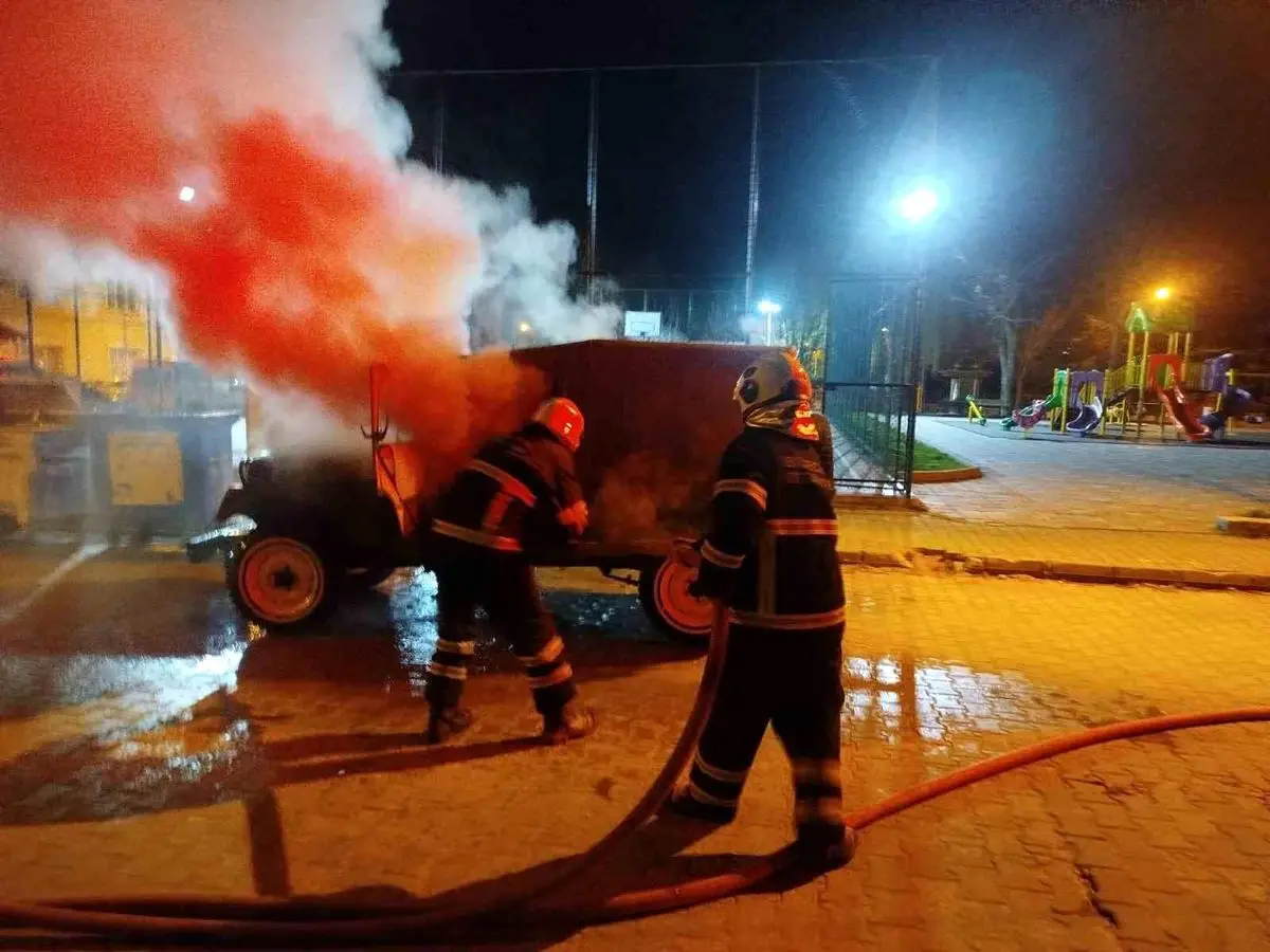 Bilecik'te Seyir Halindeki Araçta Ani Yangın: Sürücü İlk Müdahaleyi Yaptı