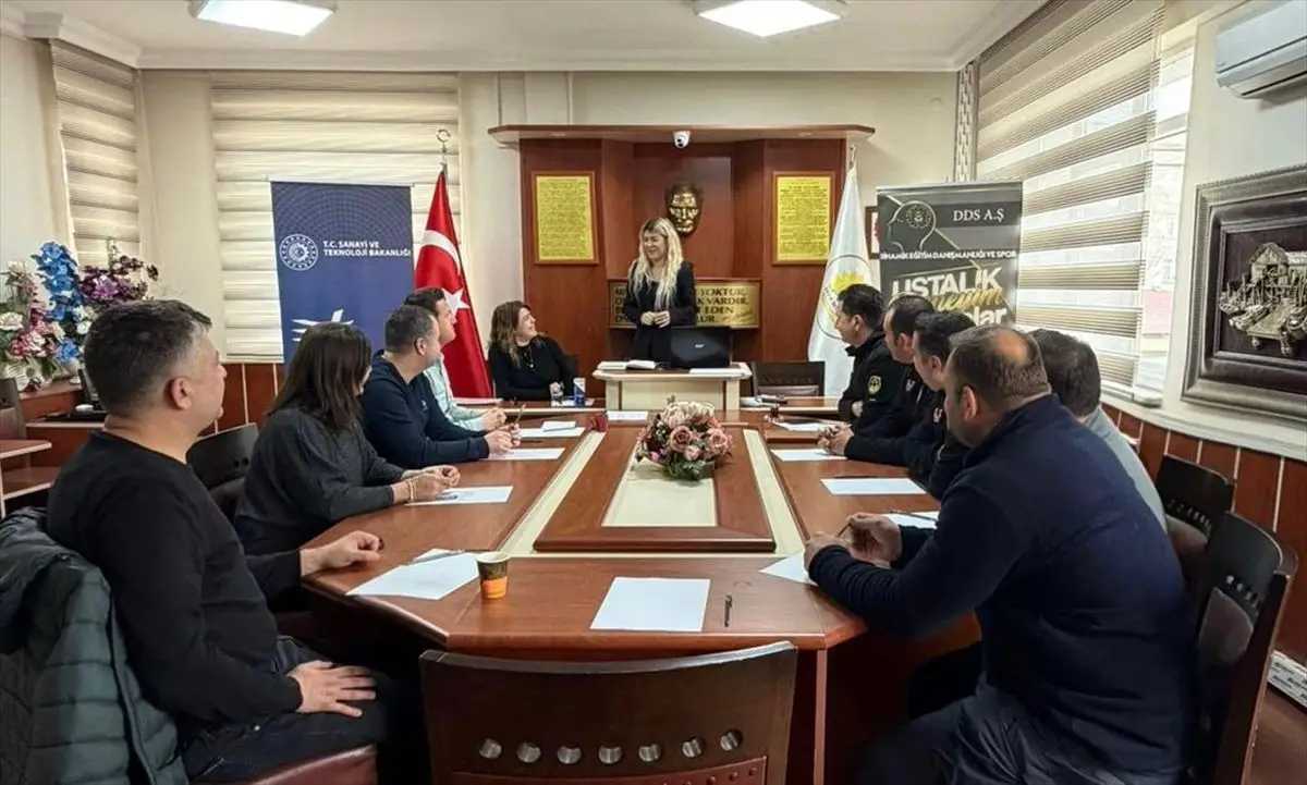 Edirne'de Vali Yardımcısı ve TÜGVA İşbirliğiyle Eğitim ve Kültür Şenliği