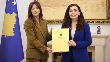 Osmani, Cumhurbaşkanlığı Görevini Albulena Haxhiu'ya Devretti