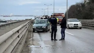 Kaza sonrası polis ve sağlık ekipleri