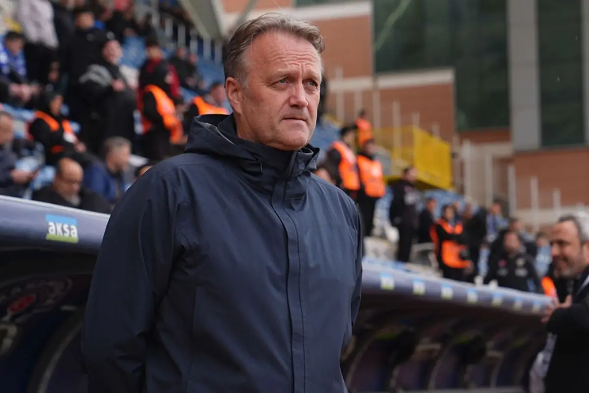 Erling Moe, Kayserispor'un Maç Performansını Sert Eleştirdi: "Korkakça Oynadık"