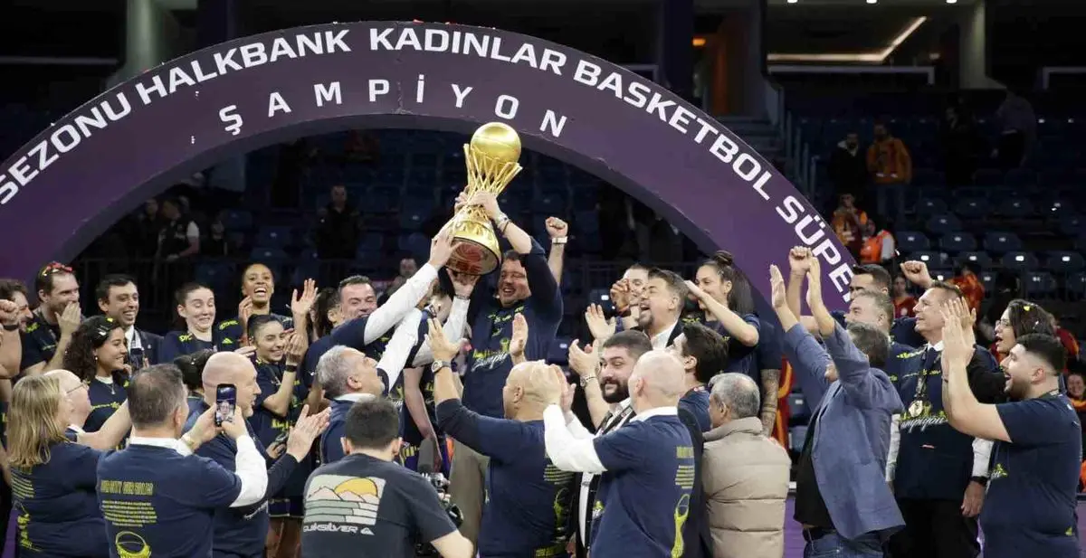 Fenerbahçe Kadınlar Basketbol Takımı 20. Şampiyonluğunu Kaptı