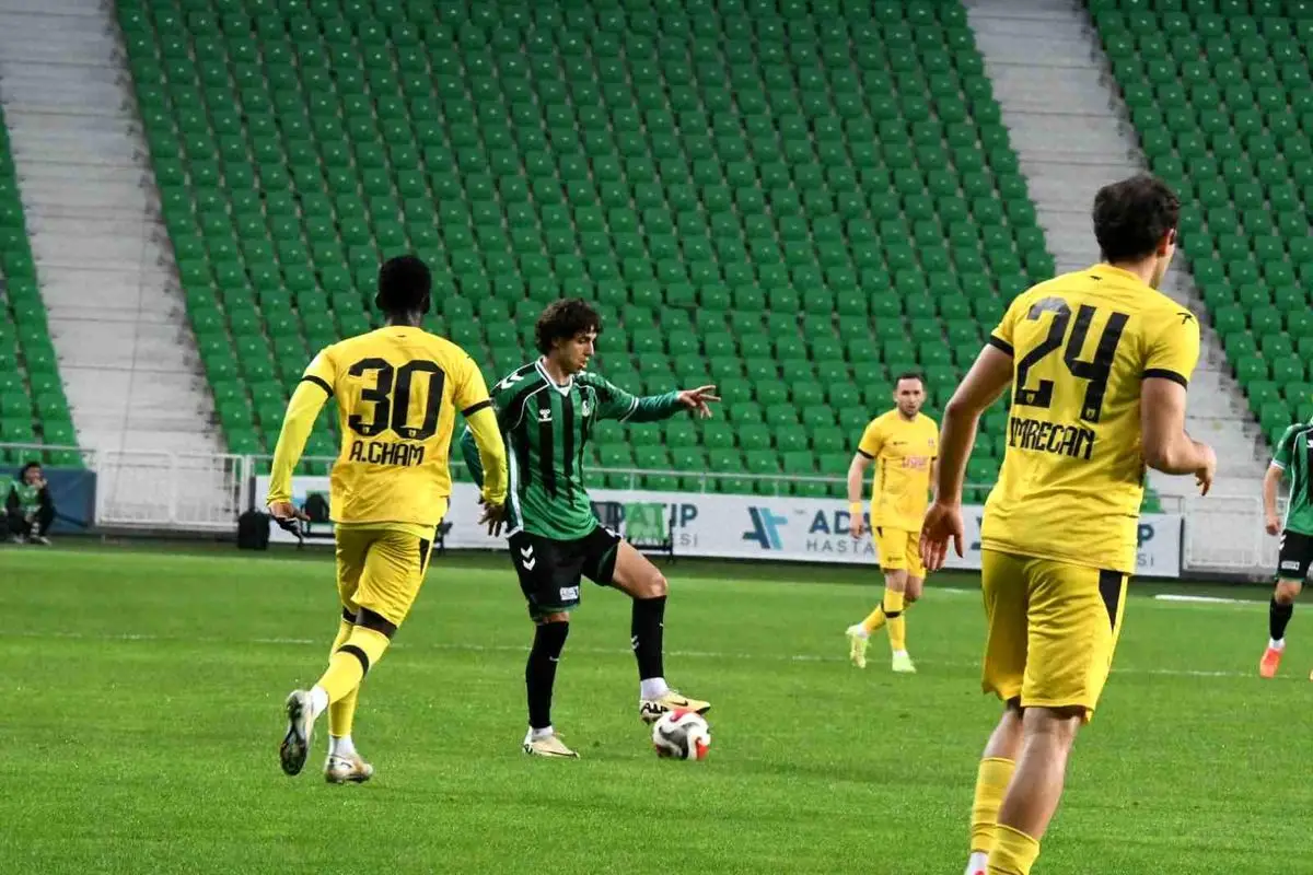 Sakaryaspor ve İstanbulspor 2-2 Berabere Bitti: 33. Hafta Heyecanı