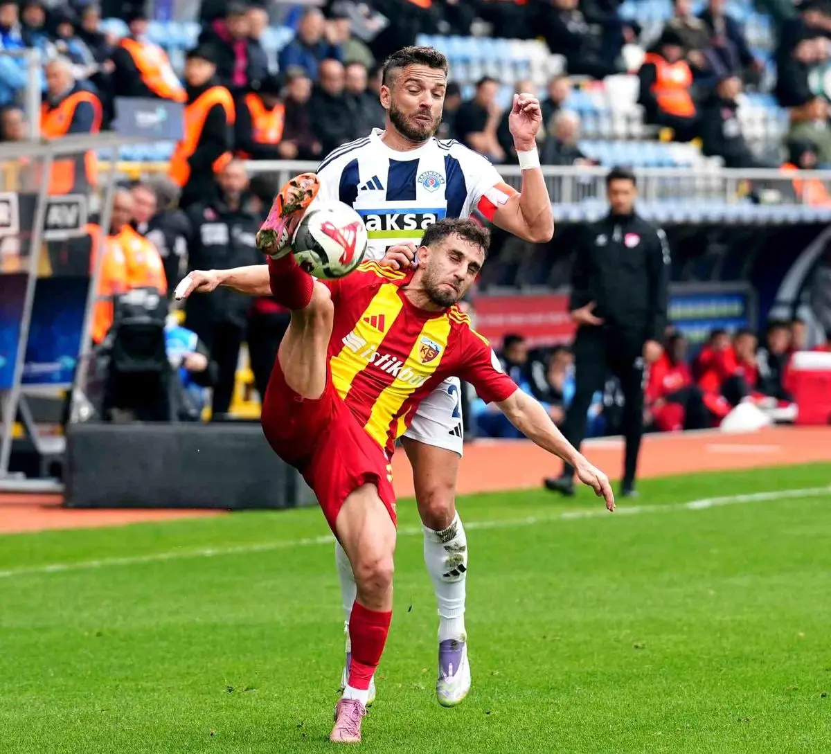 Kasımpaşa, Kayserispor'u 1-0 Mağlup Etti: 28. Hafta Mücadelesinin Detayları
