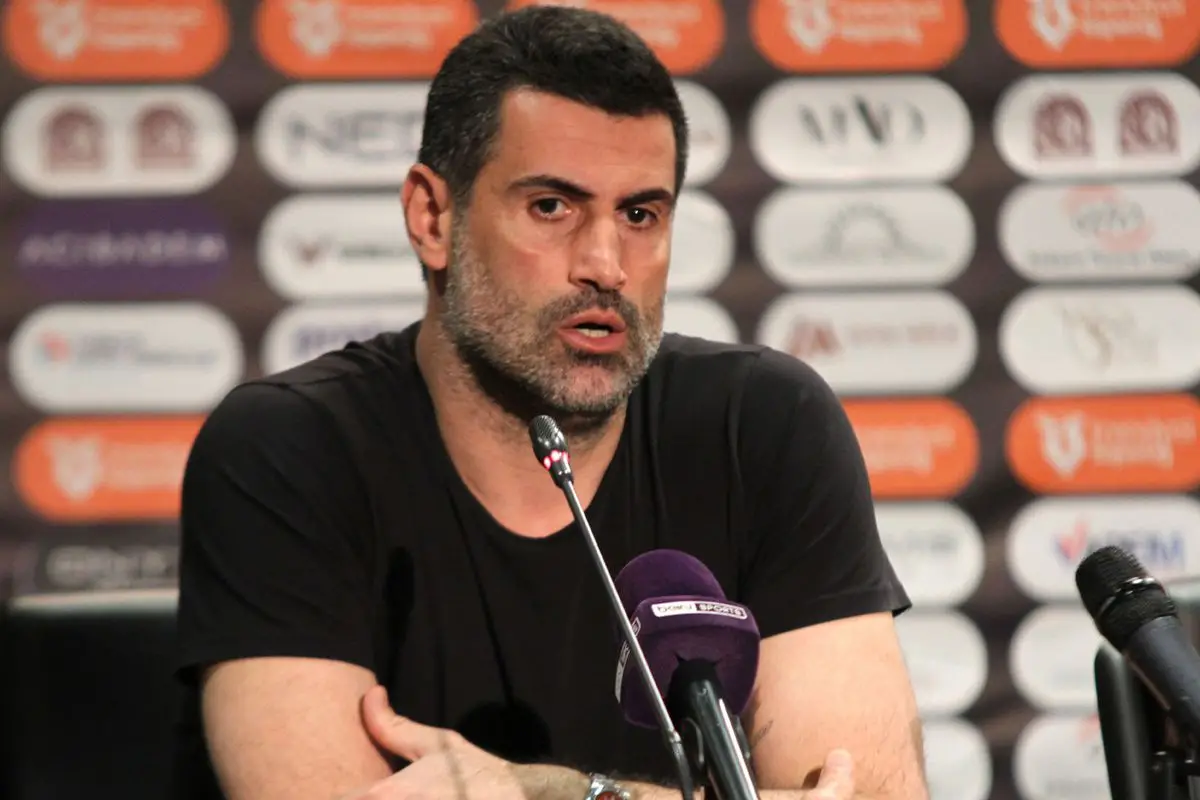 Gençlerbirliği Teknik Direktörü Volkan Demirel'den Hakem Tartışması: Türk Futbolunun Gelişimine Engel