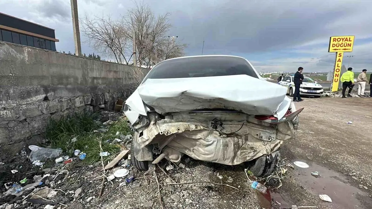 Siverek’te Araç-Yaya Çarpması: 1’i Ağır 2 Kişi Yaralı