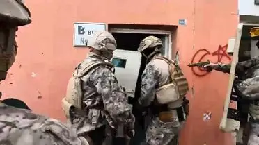 Operasyon sırasında ele geçirilen uyuşturucu haplar