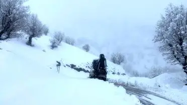 Kar sonrası temizlenmiş yol görünümü