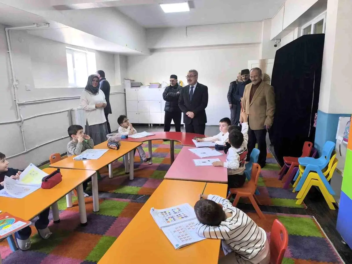 Erzurum İl Müftüsü Yaşar Çapçı, Minik Kur'an Kursu Öğrencileriyle Buluştu