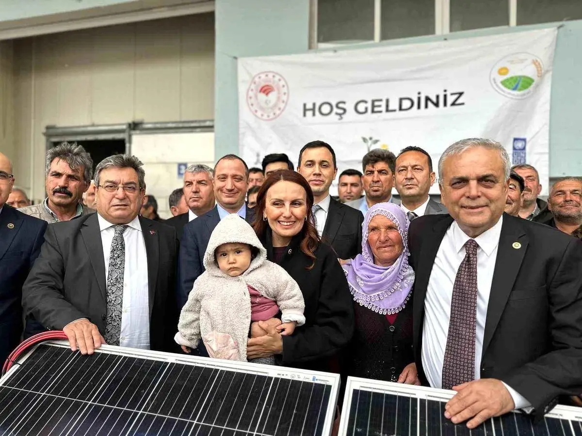 Mersin'in Tarsus ve Çamlıyayla İlçelerinde Güneş Enerjili Hayvancılık Destek Programı Başlatıldı
