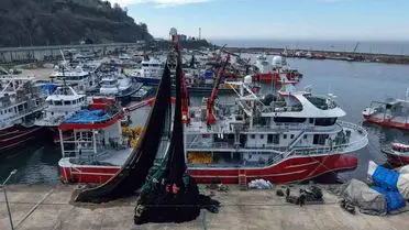 Bakım yapılan balıkçı teknesi