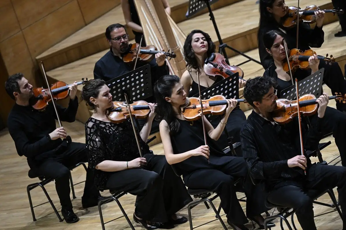 40. Ankara Müzik Festivali Coşkuyla Açıldı